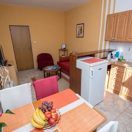Ruhiges Mit Terrasse In Strandnaehe By Interhome Apartment
